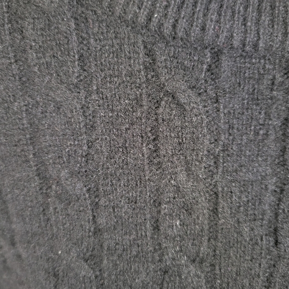BB Dakota by Steve Madden Black 100% Cashmere Sweater, Sz L - Picture 5 of 5